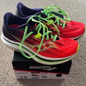 Saucony Endorphin Pro 2 - Red with Neon Green